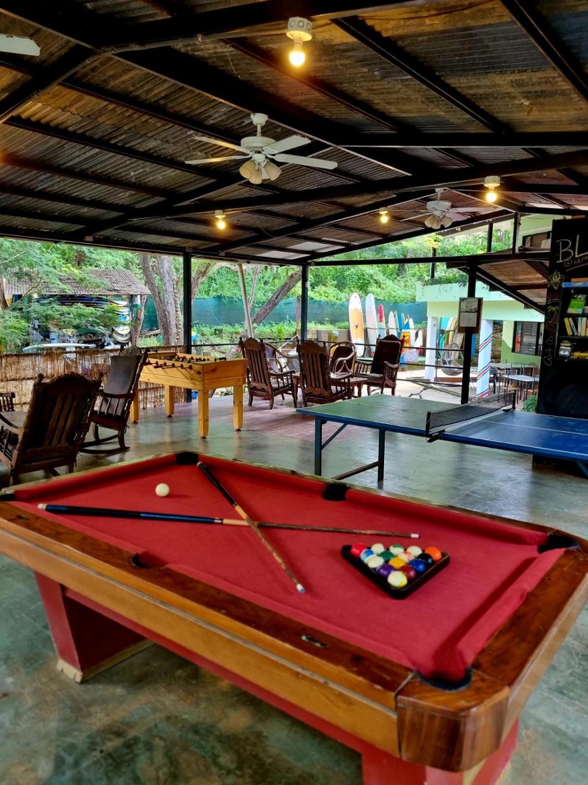 Casa Pura Vida Surf Hostel - Tamarindo Costa Rica エクステリア 写真