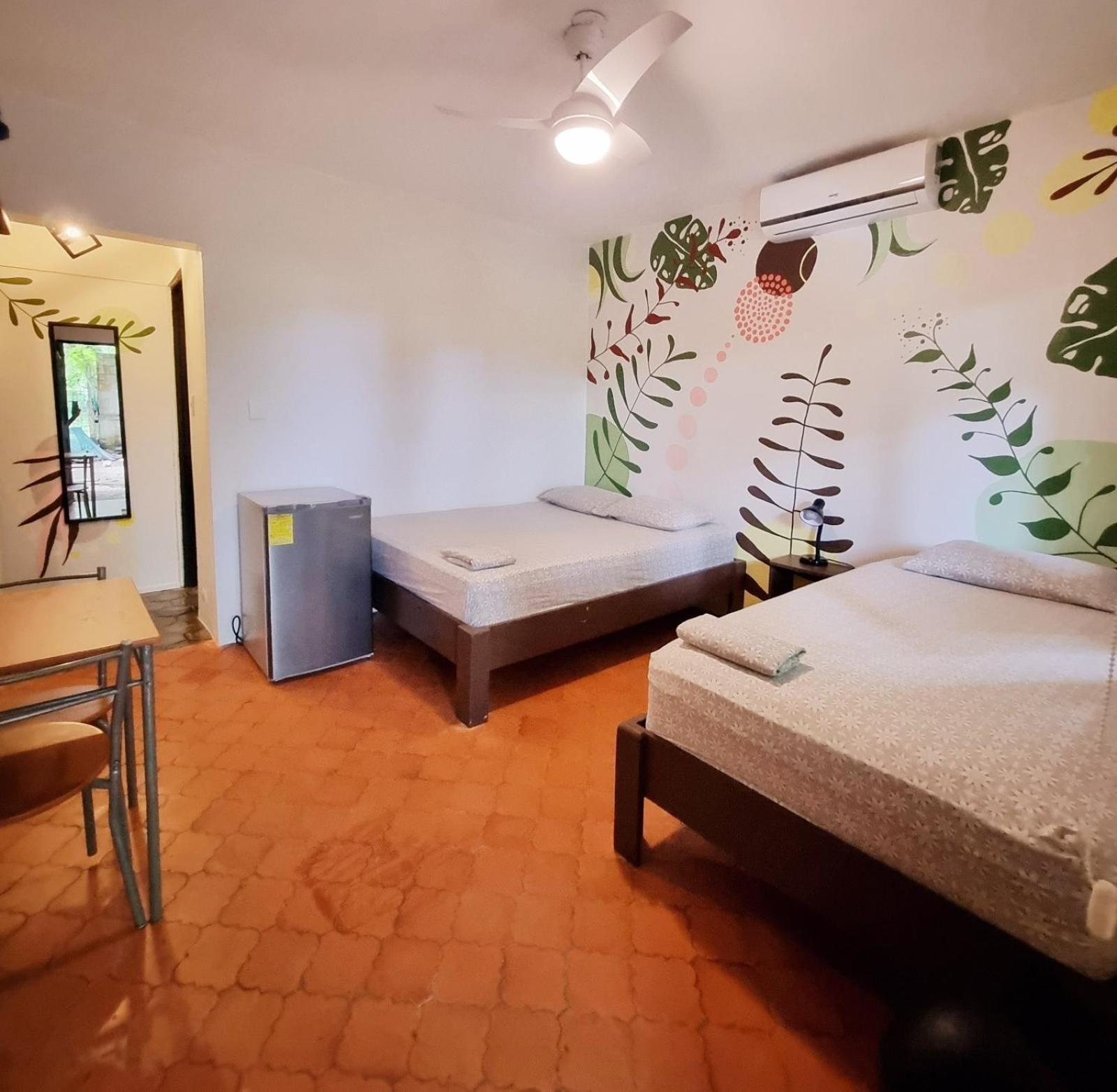 Casa Pura Vida Surf Hostel - Tamarindo Costa Rica エクステリア 写真