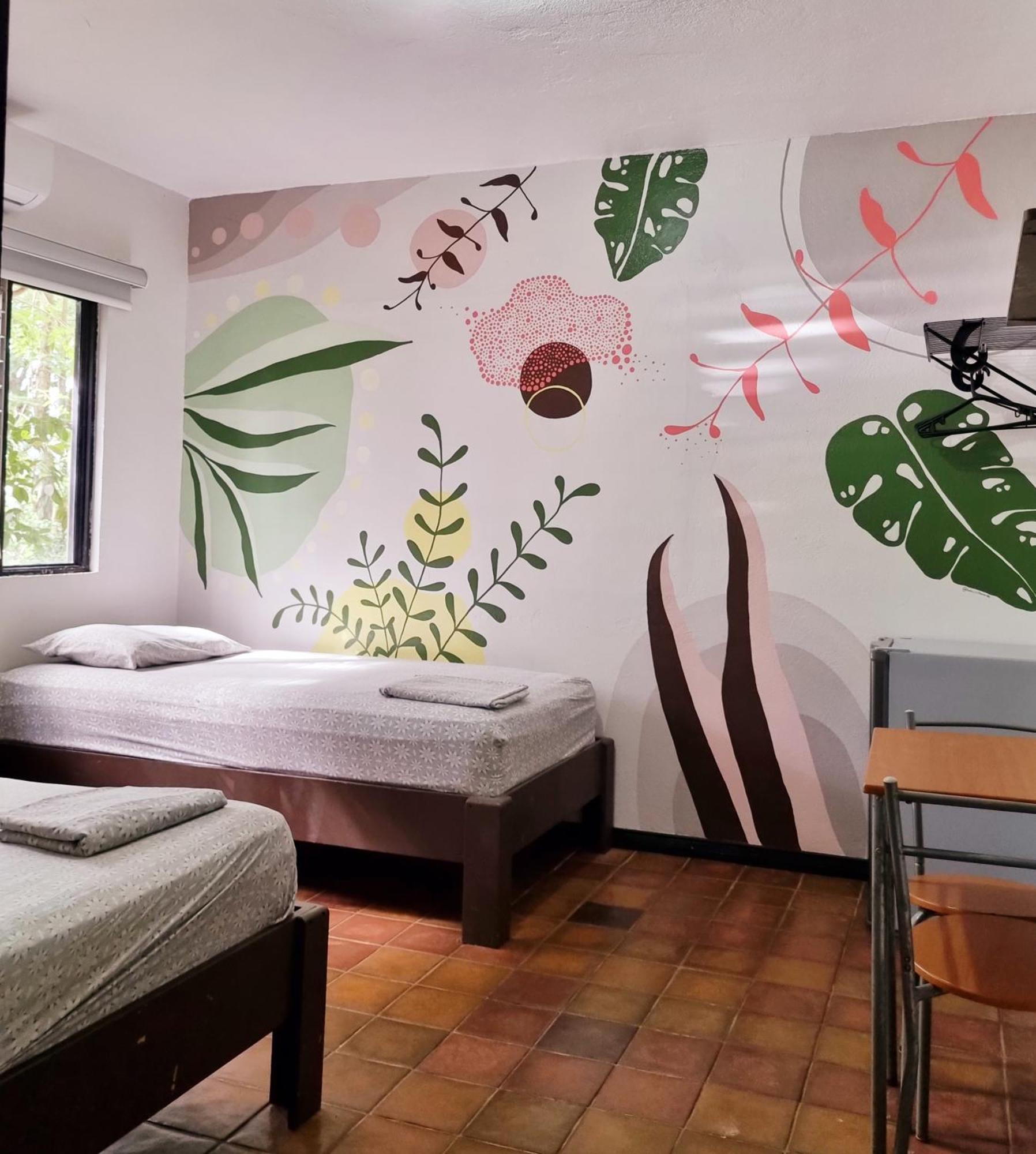 Casa Pura Vida Surf Hostel - Tamarindo Costa Rica エクステリア 写真