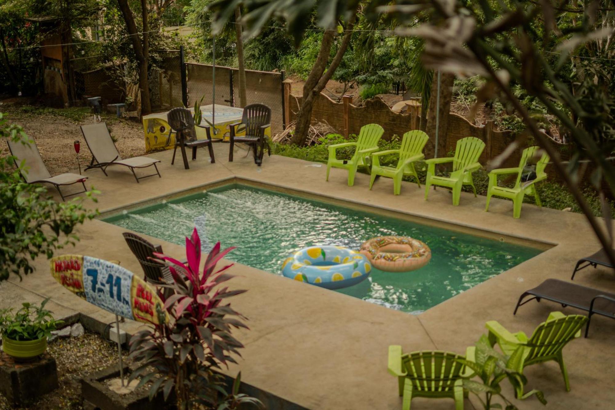 Casa Pura Vida Surf Hostel - Tamarindo Costa Rica エクステリア 写真
