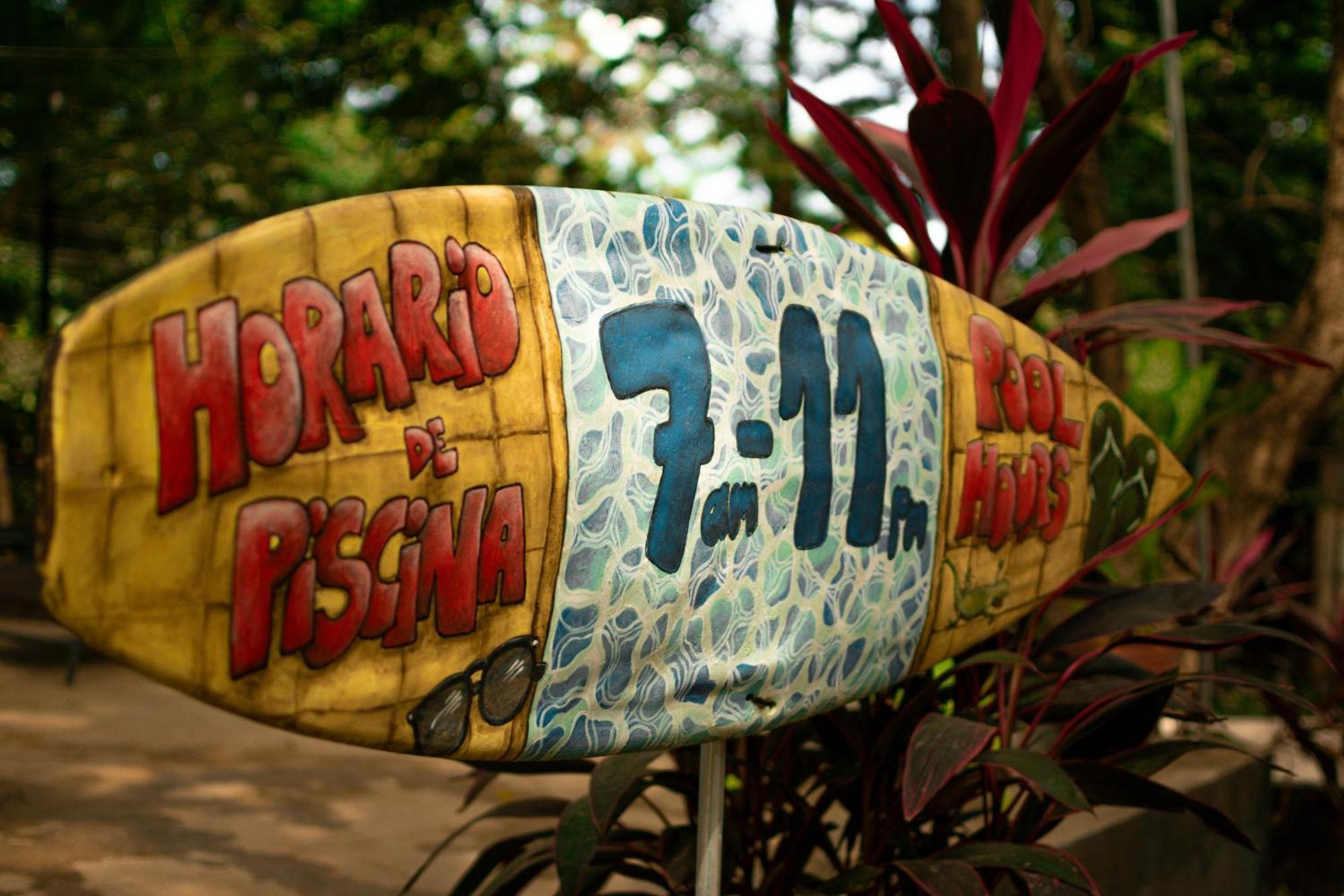 Casa Pura Vida Surf Hostel - Tamarindo Costa Rica エクステリア 写真